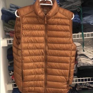 Bronze Uniqlo puffer vest